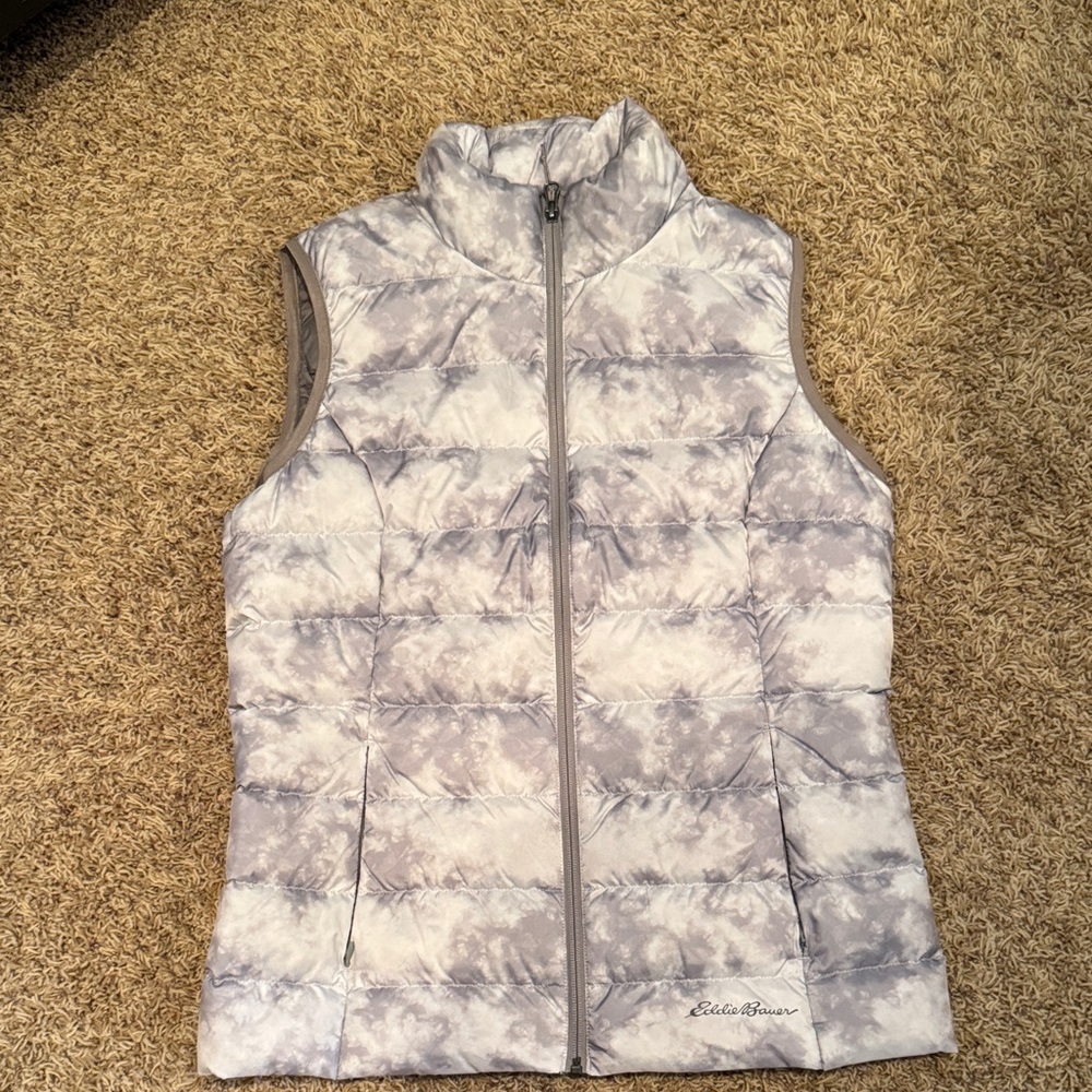 Eddie Bauer Women's Cloudy Gray Puffer Vest